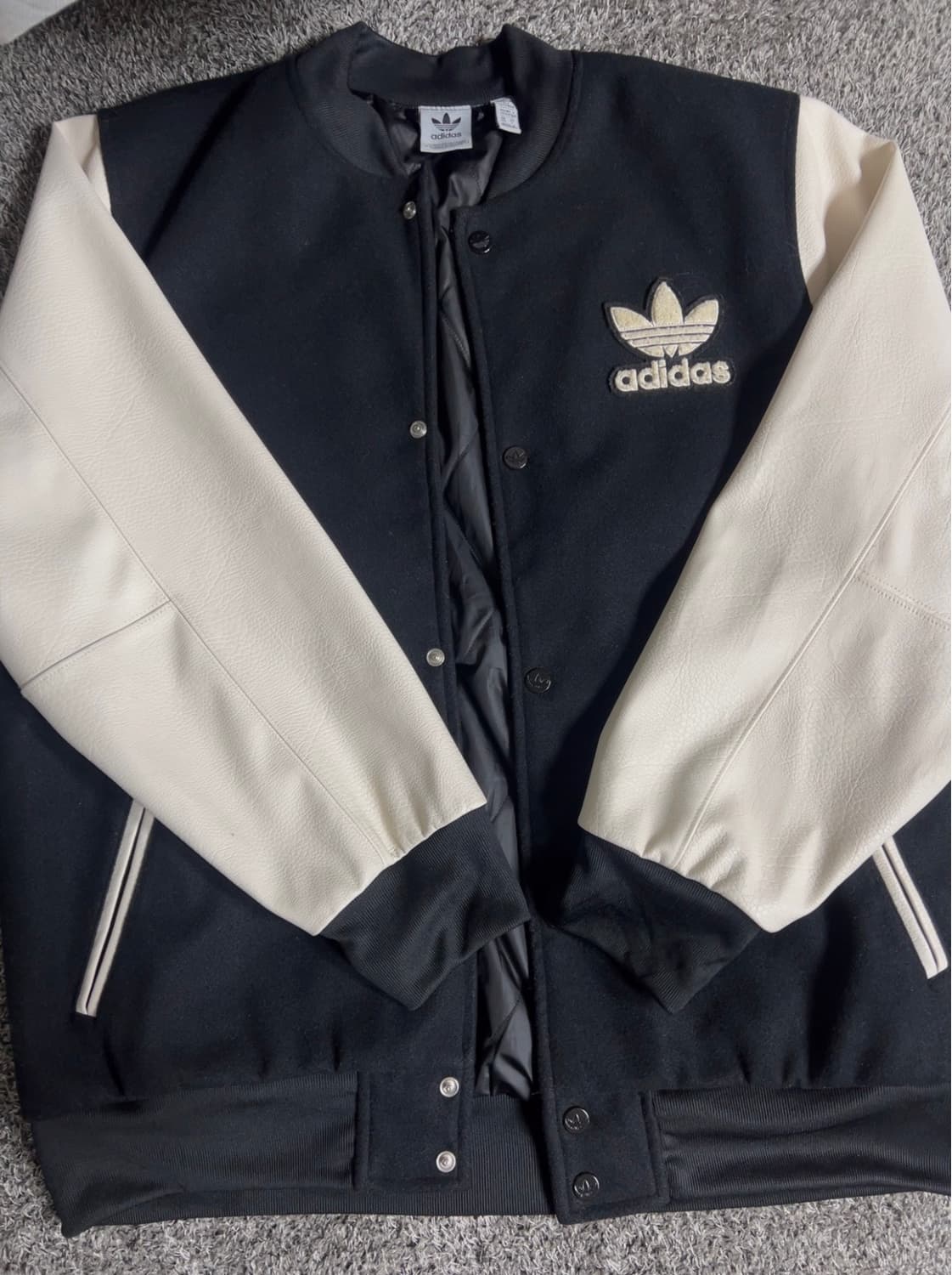 아디다스 바시티 자켓 상품이미지1