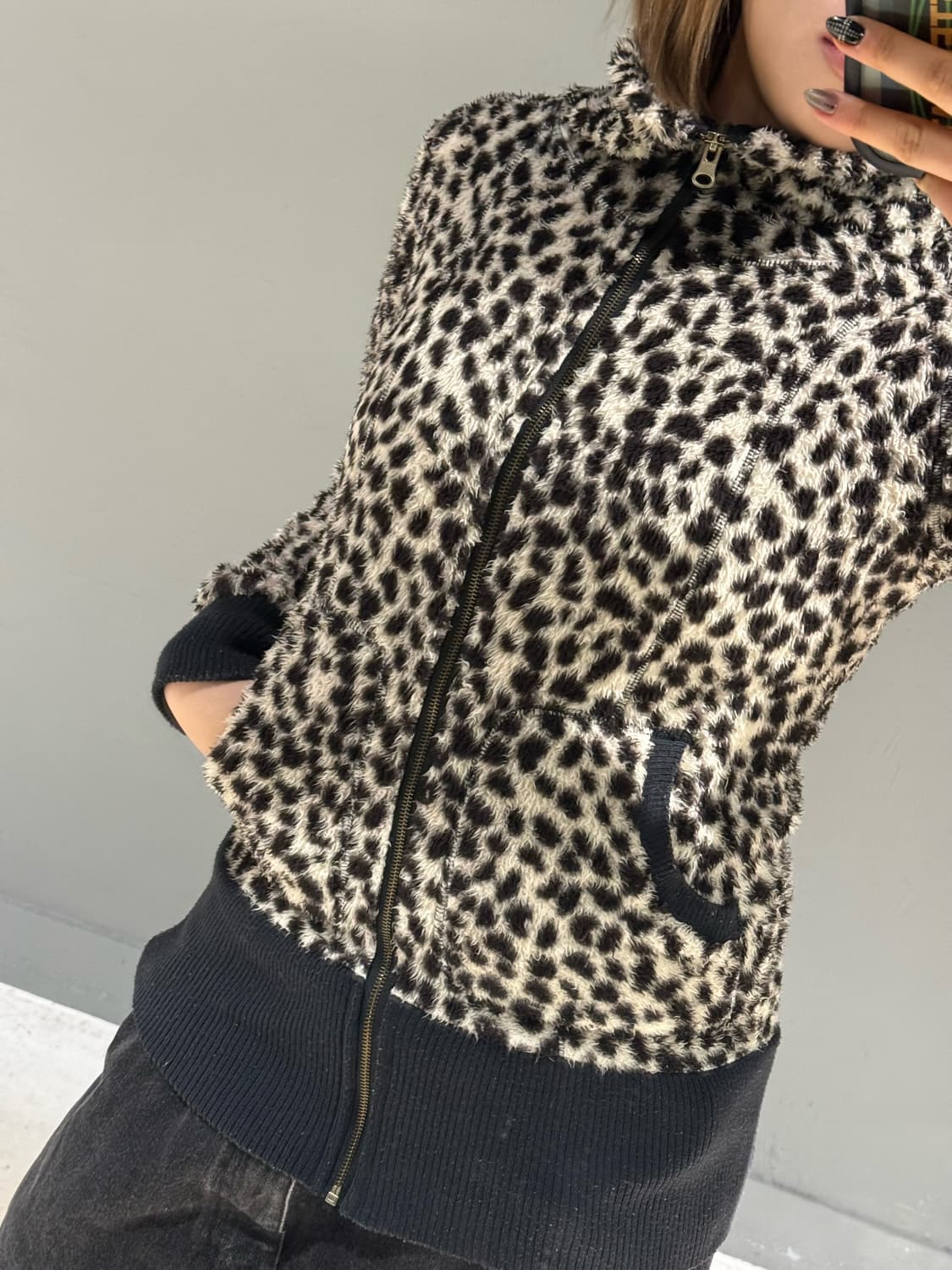 Dig deep leopard pattern fleece zip-up 상품이미지4