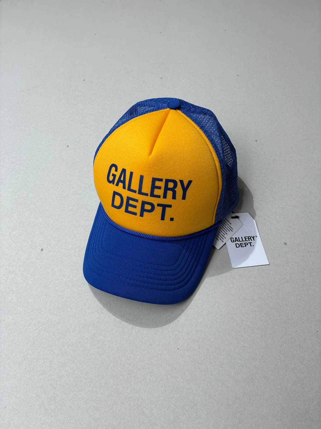 갤러리 디파트먼트 GD 로고 트러커 캡 옐로우/블루 상품이미지1