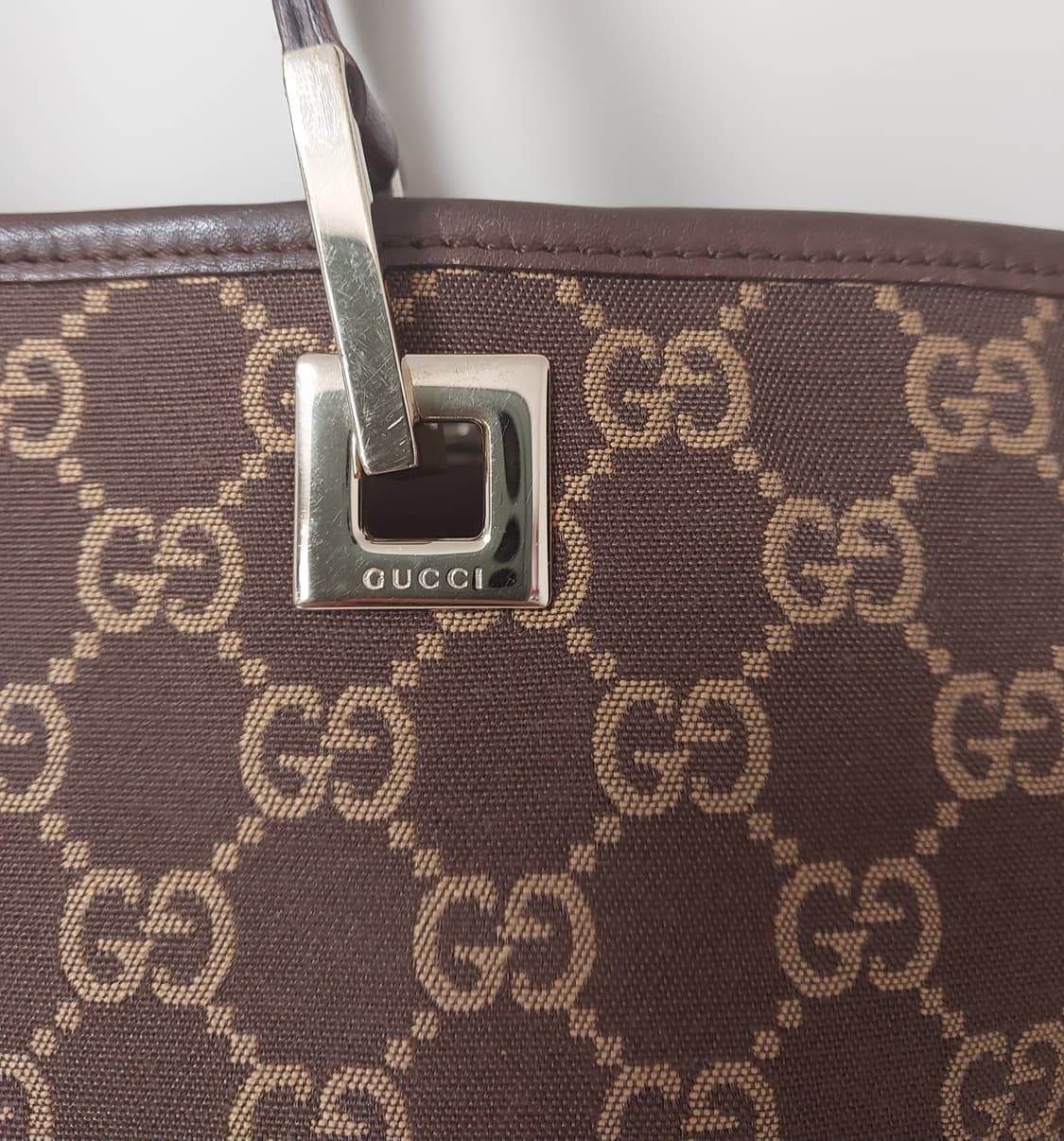 구찌 캔버스 GG로고 버킷 숄더백 (정품) 상품이미지2