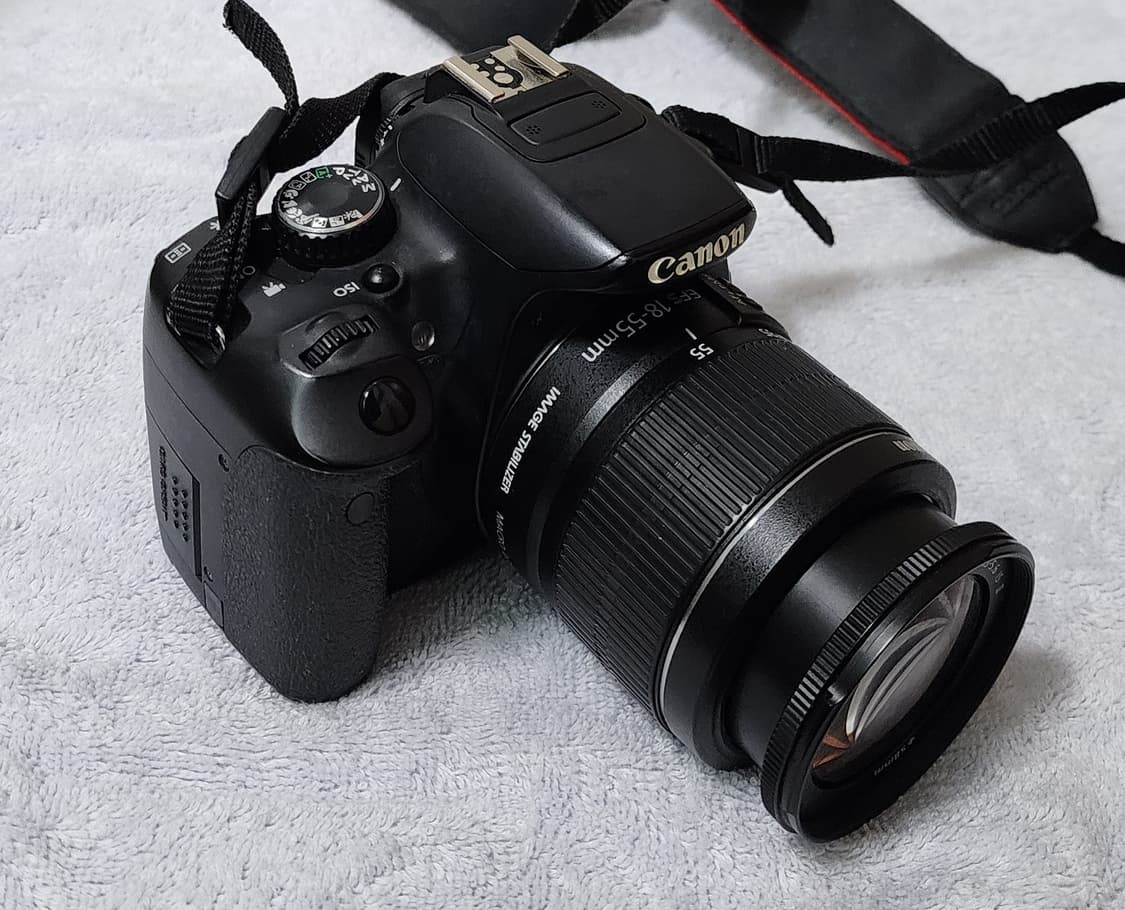 캐논 EOS 650D 카메라와 18-55mm 렌즈팝니다. 상품이미지2