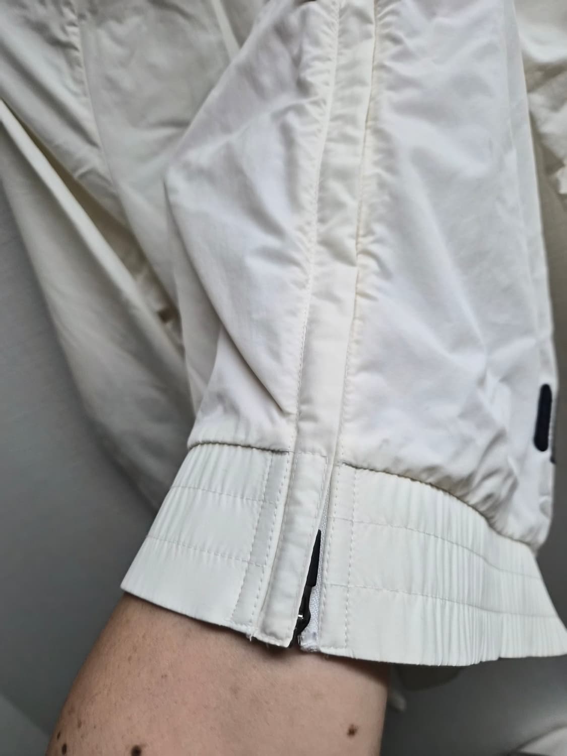 L/105) FILA 필라 레귤러핏 쿼터집업 바람막이 팝니다 상품이미지5