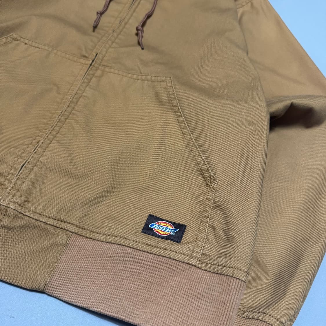 디키즈(Dickies) 브라운컬러 라벨 로고 트윌 코튼 액티브 후드 자켓 상품이미지4