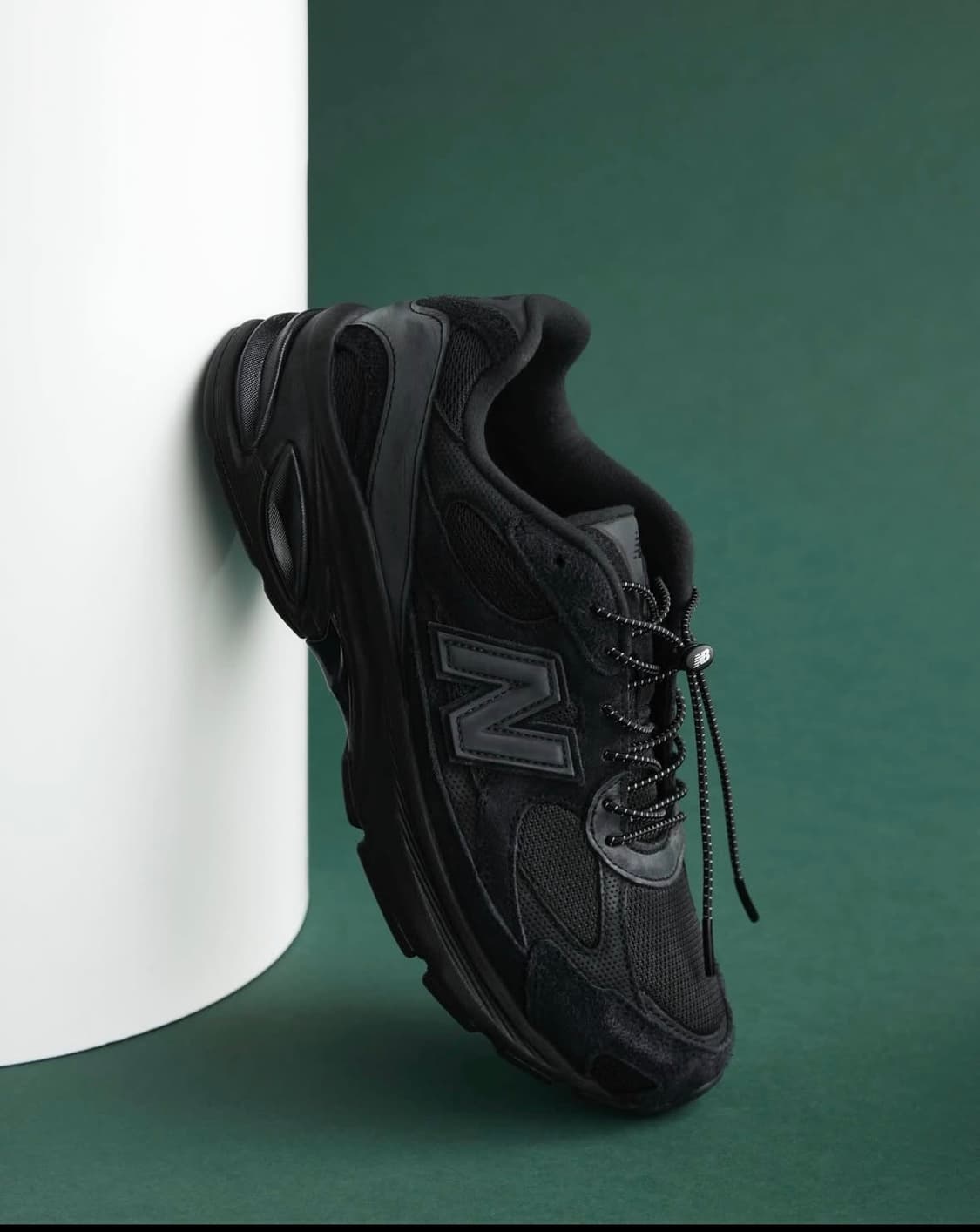 뉴발란스2010 앱졸브 팬텀블랙 카키스 상품이미지2