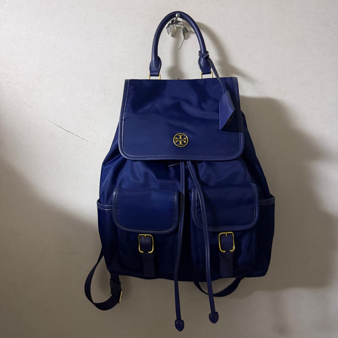 토리버치 나일론 투포켓 백팩 블루 상품이미지1