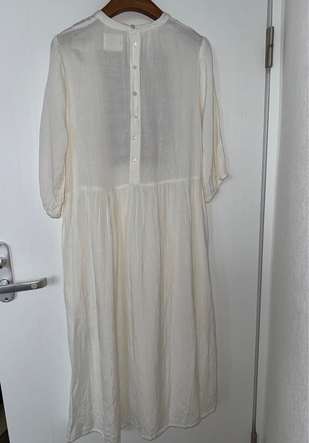 Ivory Embroidered Puff Sleeve Dress 상품이미지4