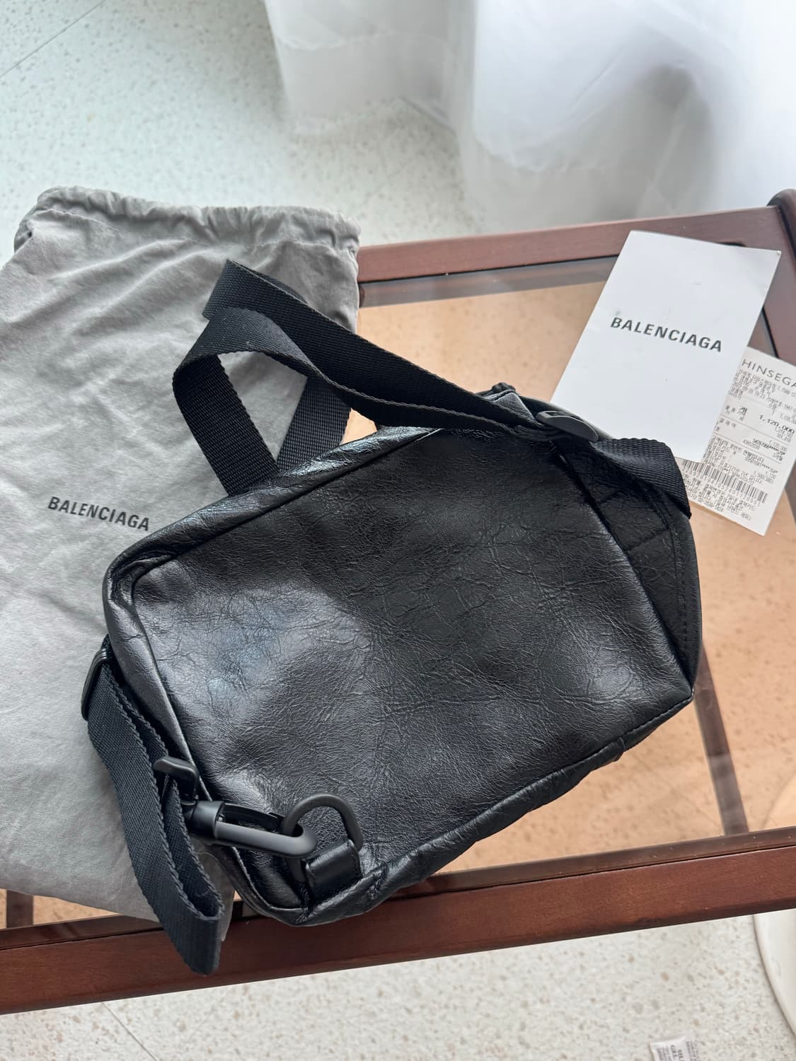 발렌시아가 블랙 레더 크로스백 상품이미지6