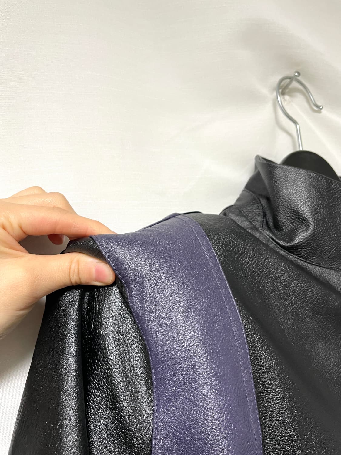 나이키 조던 여성 뉴 클래식 캡슐 2.0 가죽 자켓 M _ 블랙/퍼플 상품이미지7