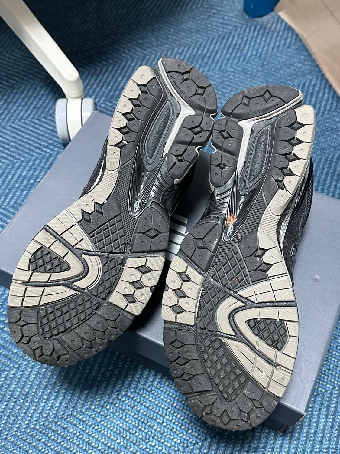 뉴발란스 860v2 블랙 그레이 280사이즈 상품이미지5