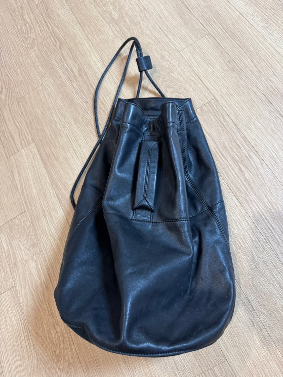 rag&bone 랙앤본 레더 버킷백 상품이미지1