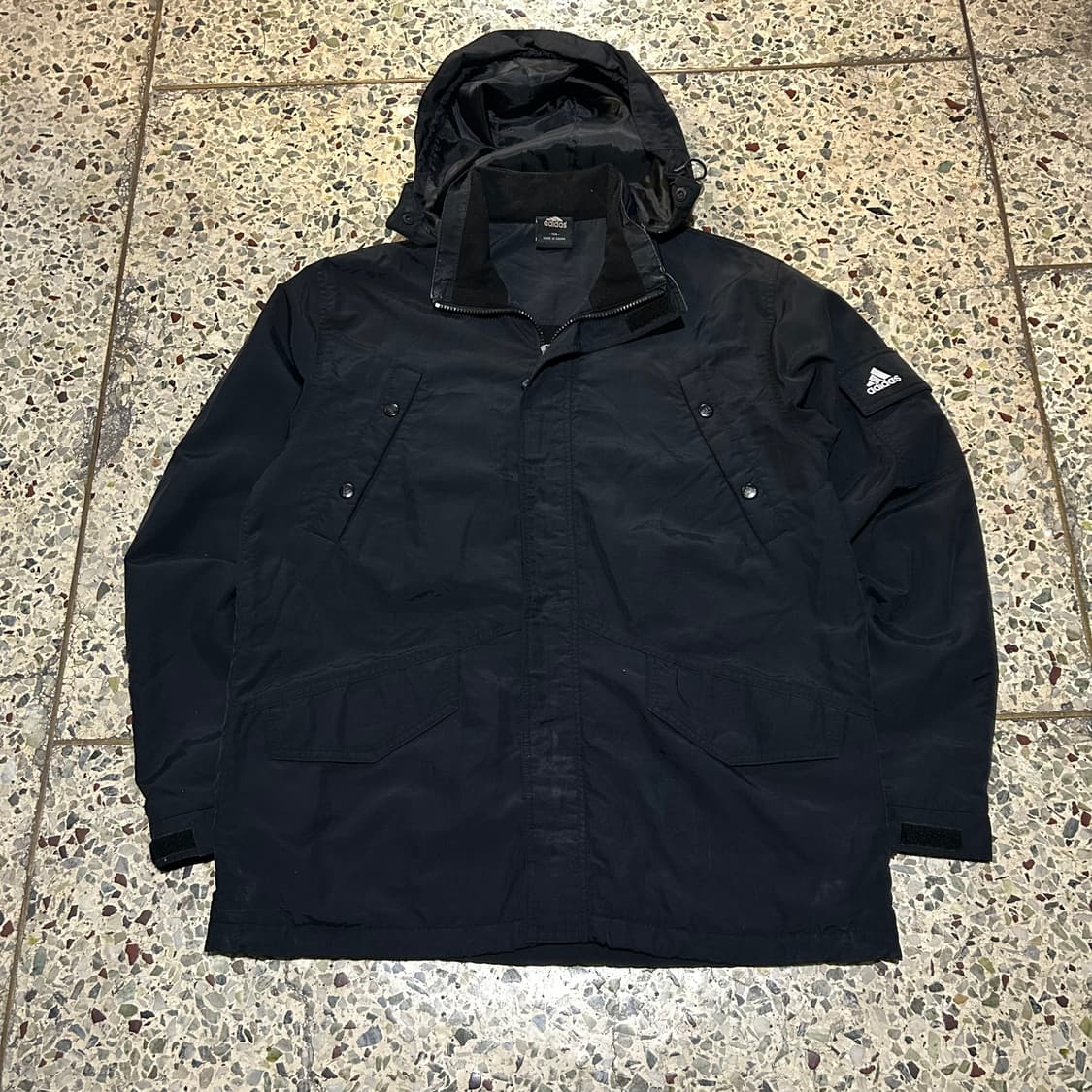 아디다스(ADIDAS) 사이드 로고 블랙 바람막이 자켓 상품이미지1