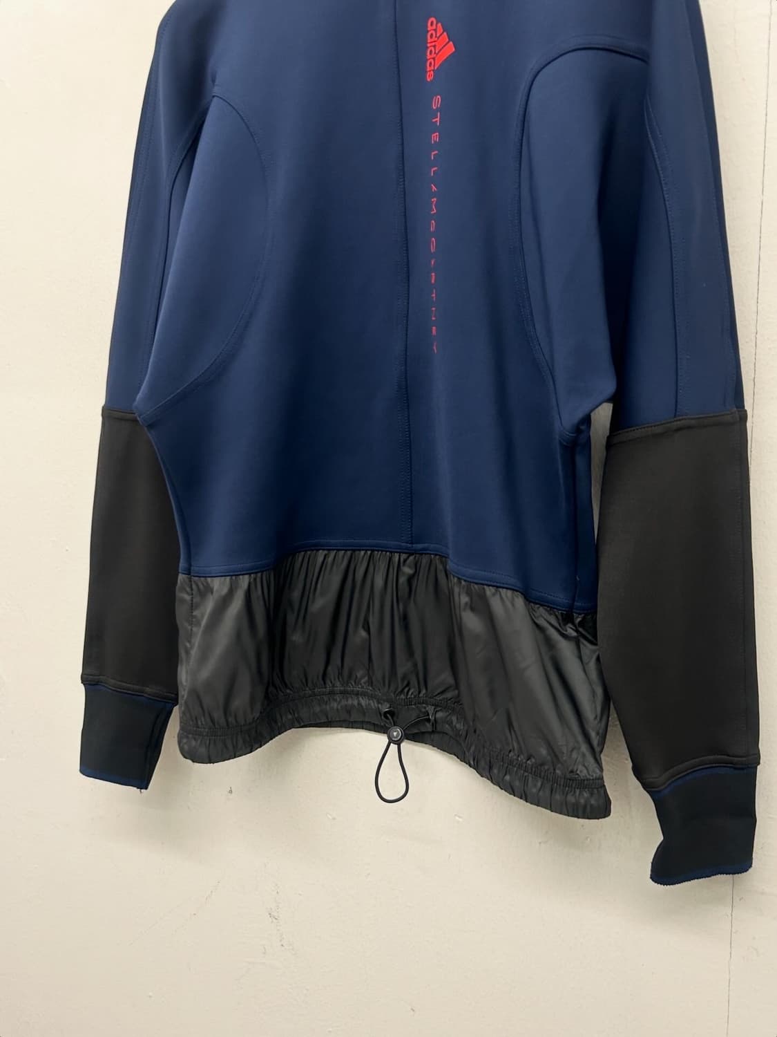 아디다스 스텔라맥카트니 블루 블랙 맨투맨 상품이미지4