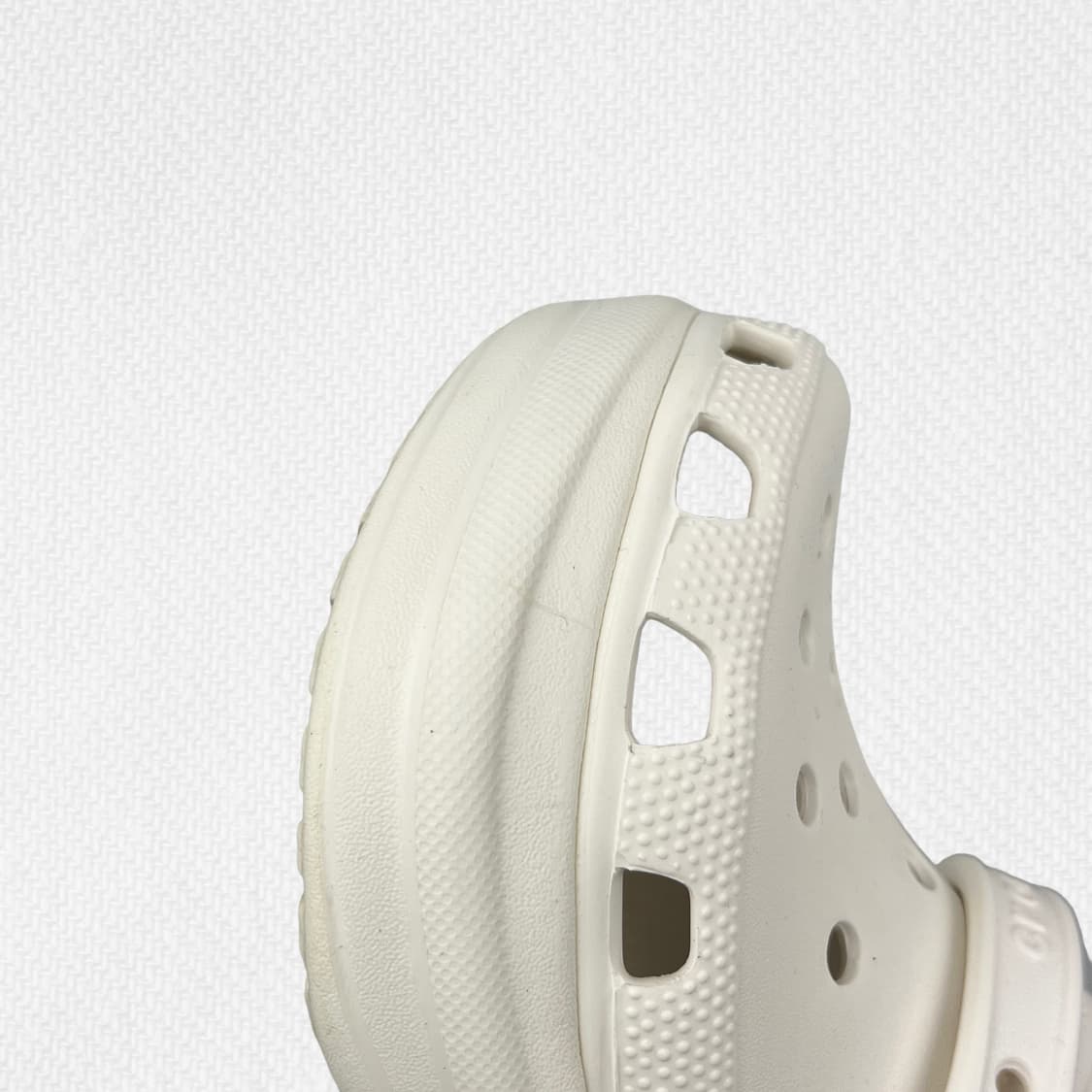 230 W 크록스 클래식 베이 클로그 화이트 상품이미지3