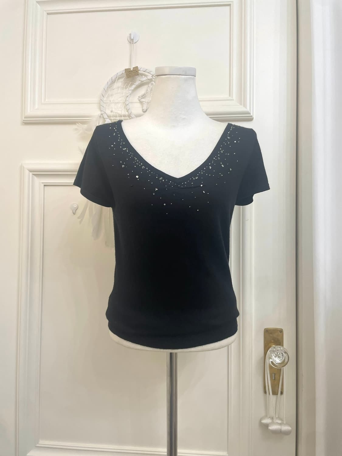 EF-DE black v-neck beads point knit top 상품이미지1