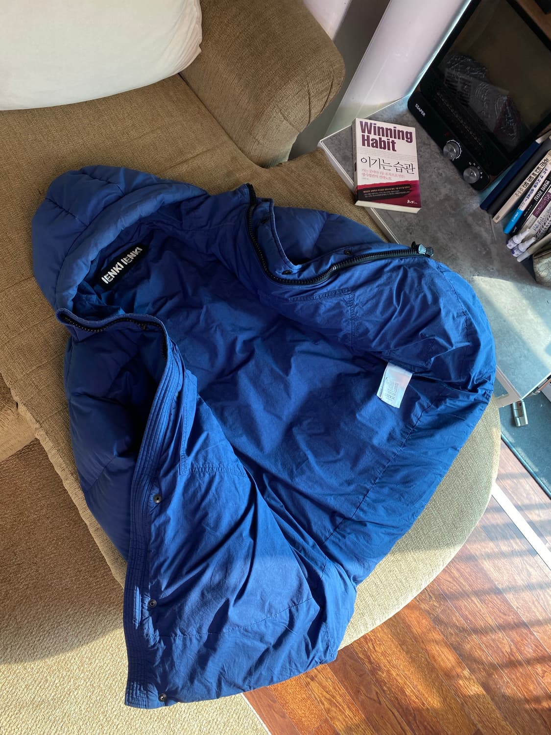 옌키옌키 (IENKI IENKI) 미쉐리 블루인크컬러 구스 푸버패딩 상품이미지9