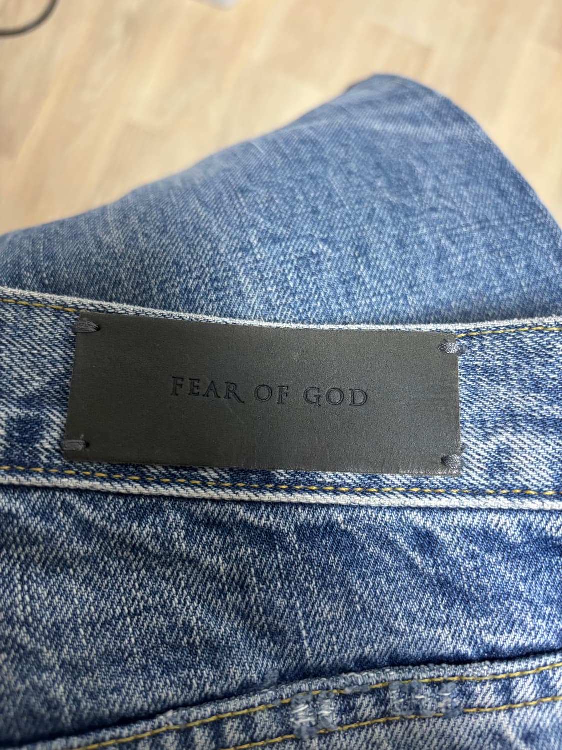 FEAR OF GOD 4th Collection 디스트로이드 데님 팬츠 상품이미지4