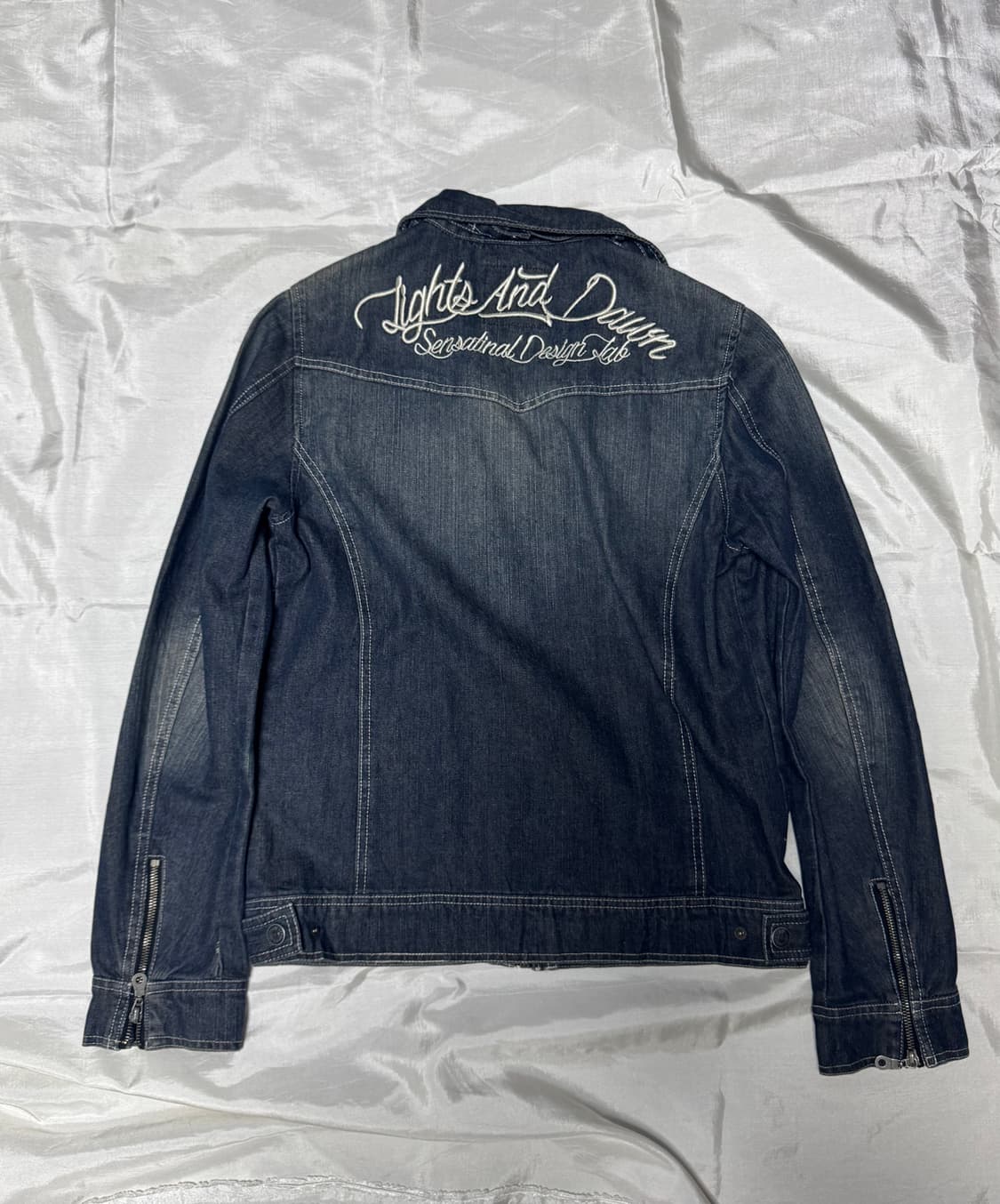 ”In the Attic“ Stitch denim jacket 상품이미지4