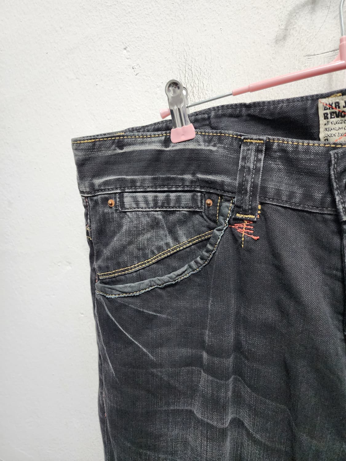 EXR 올드스쿨 가죽벨트고리 레터링 흑청바지 상품이미지2