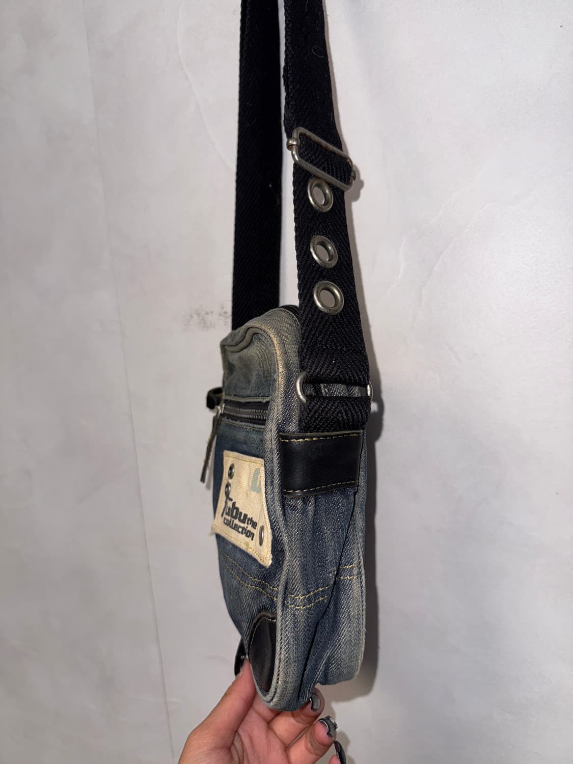 FUBU denim leather patch cross bag 상품이미지4