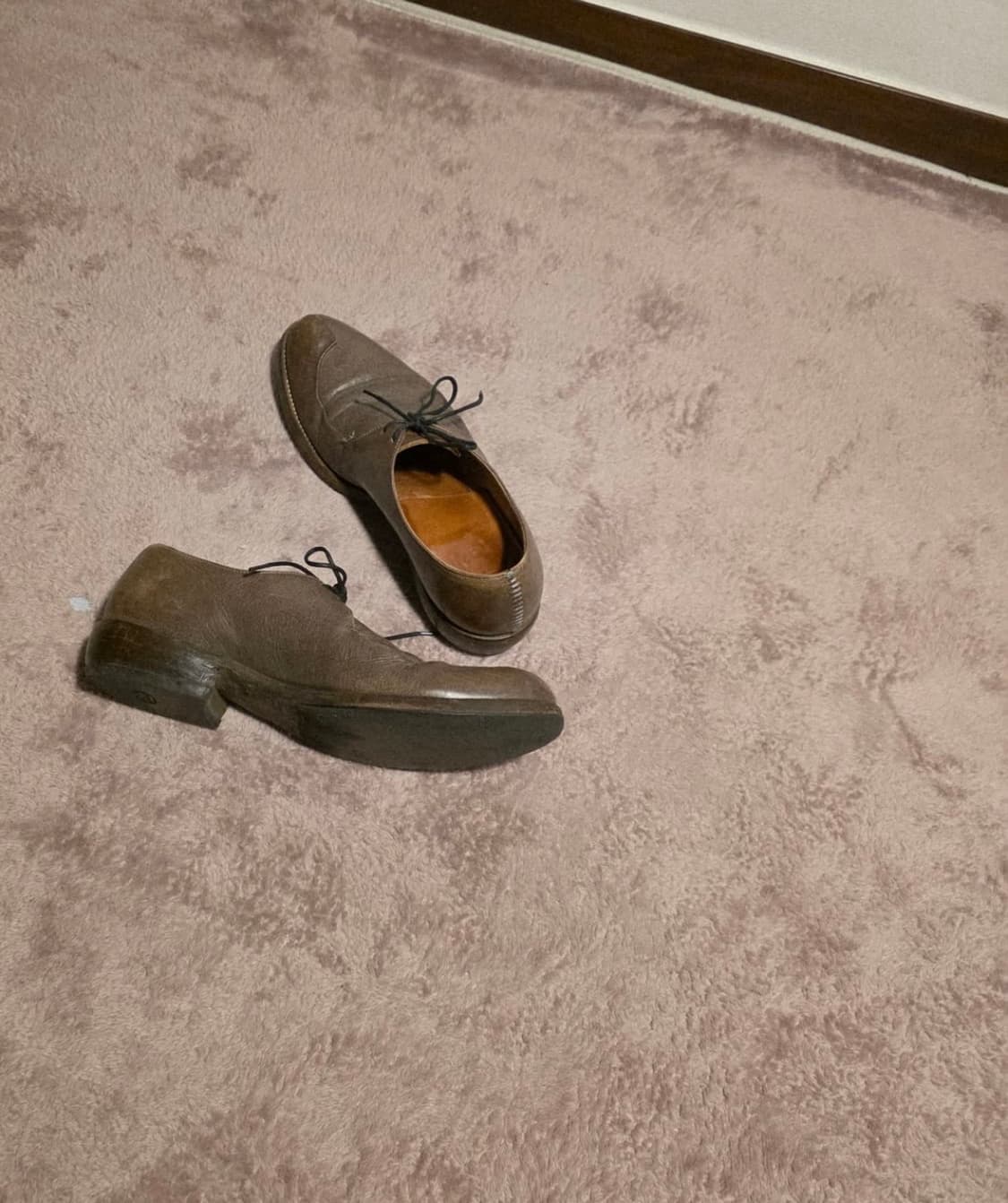 The viridi anne 비대칭 스티치 로퍼 상품이미지1