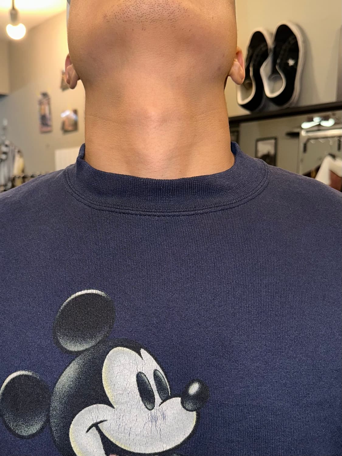 90’s Disney Mickey logo faded sweatshirt 상품이미지4