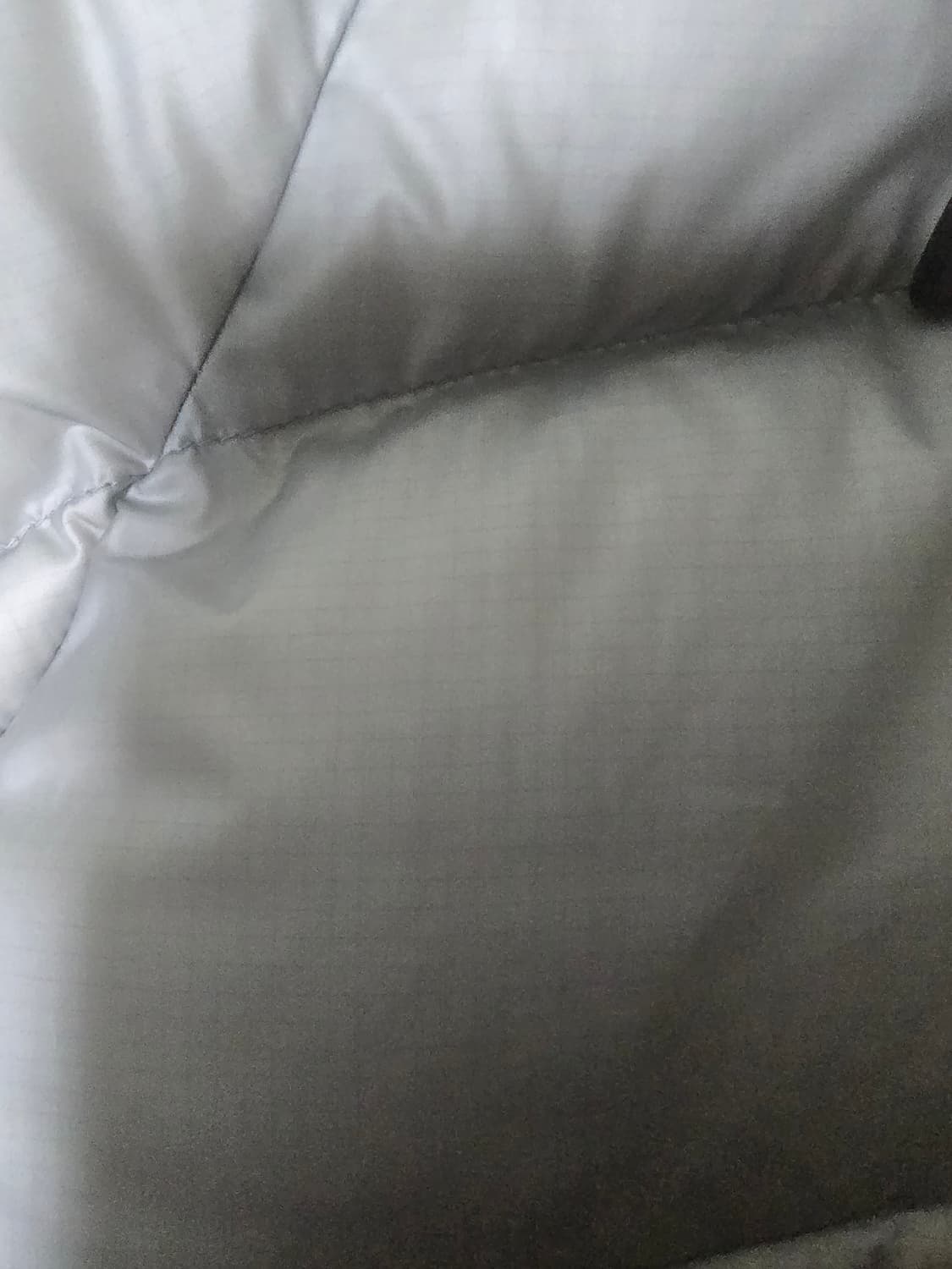 뉴발란스 플라잉 77 슈퍼라이트 후드 헤비 구스 다운 라이트 그레이 상품이미지4