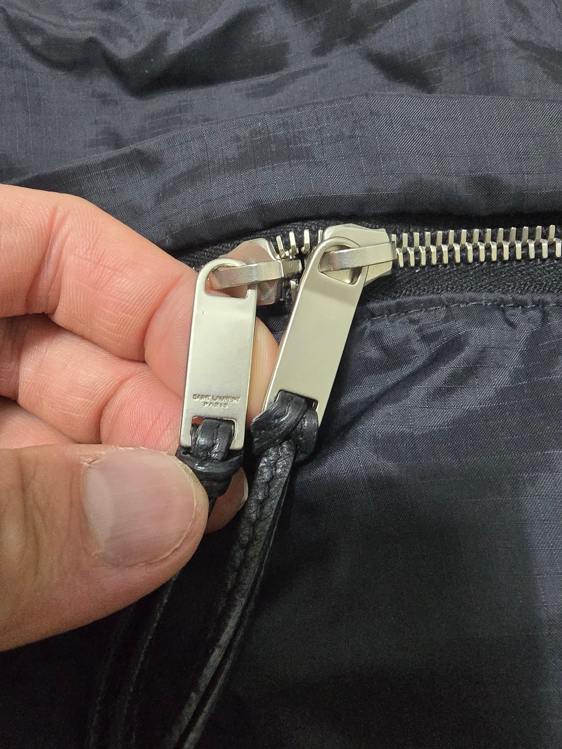 (정품) 생로랑 시티 백팩 나일론 (명품 크로스백 가방 힙색) 상품이미지5