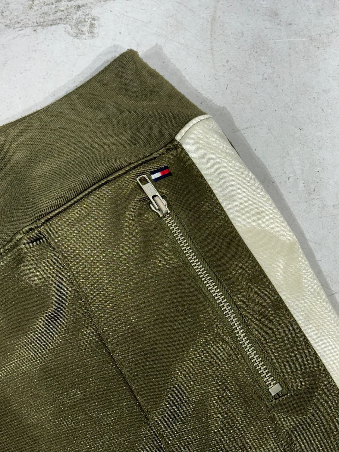 타미 힐피거 대대장 부츠컷 카키 사이드 라인 추리닝 바지 트레이닝 팬츠 상품이미지6