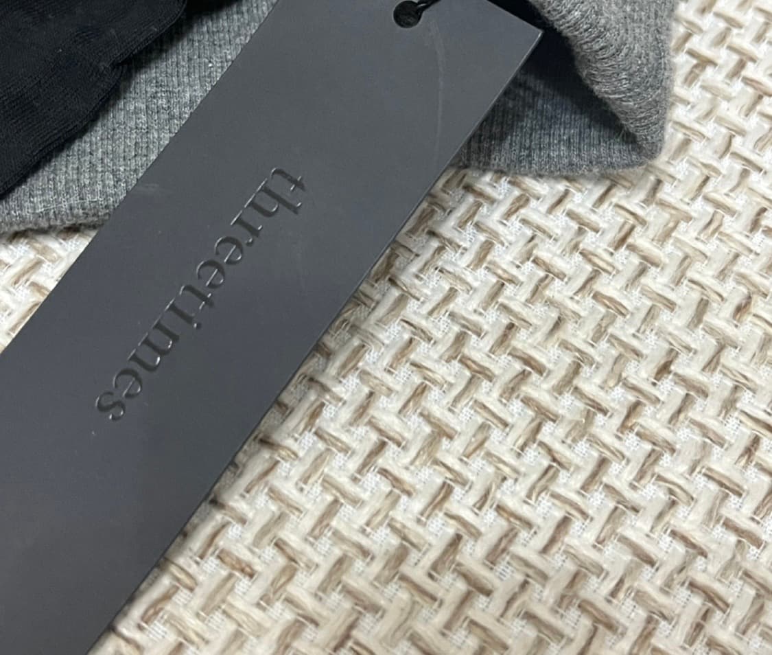 (새상품)쓰리타임즈 오프숄더티셔츠 상품이미지3