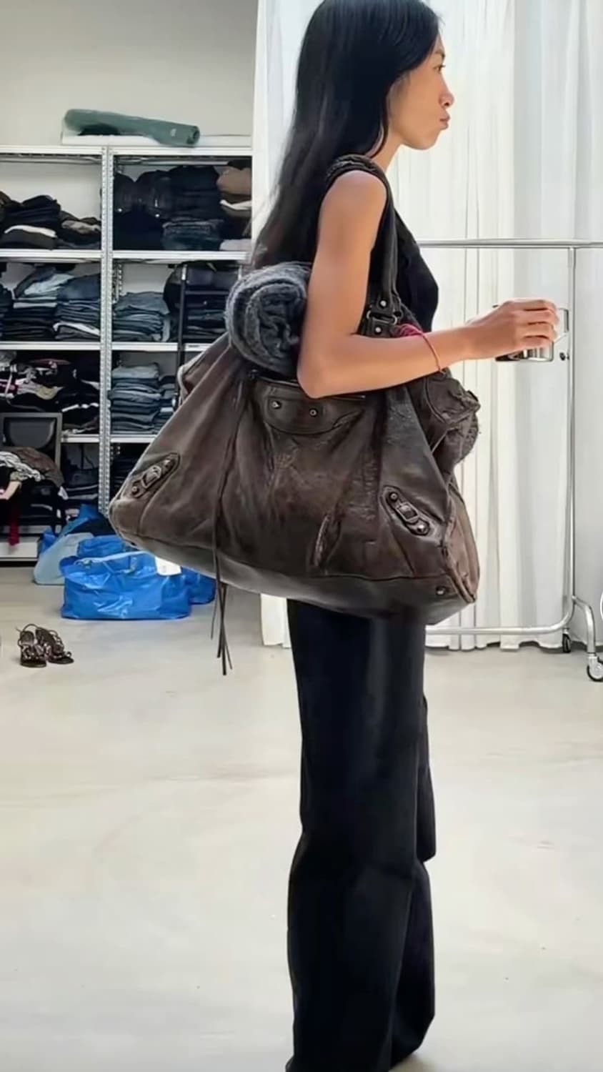 발렌시아가 모터백 라지 상품이미지3