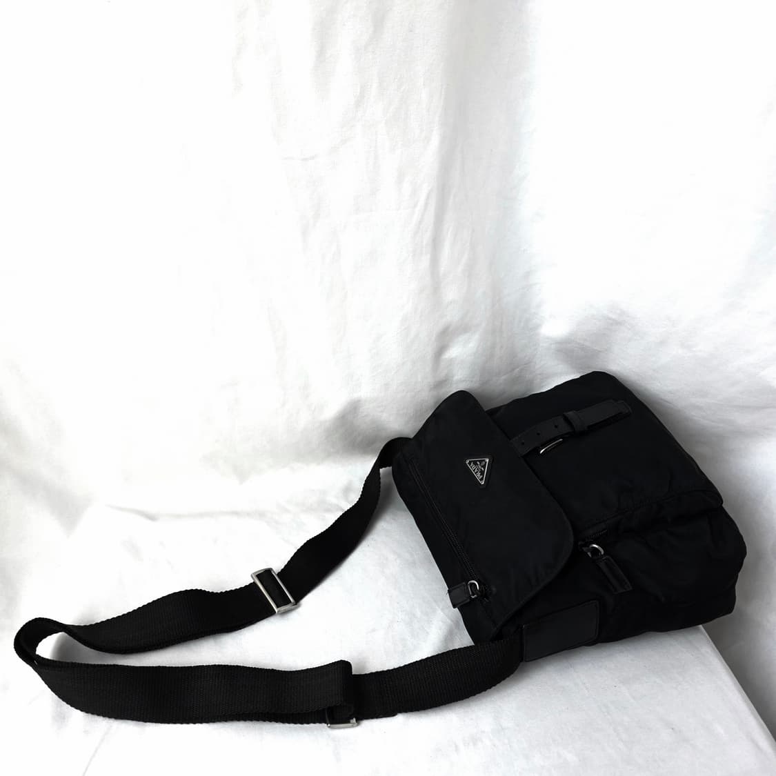 [정품 PRADA] 프라다 포코노 나일론 크로스백 주우재백 남녀공용 상품이미지3