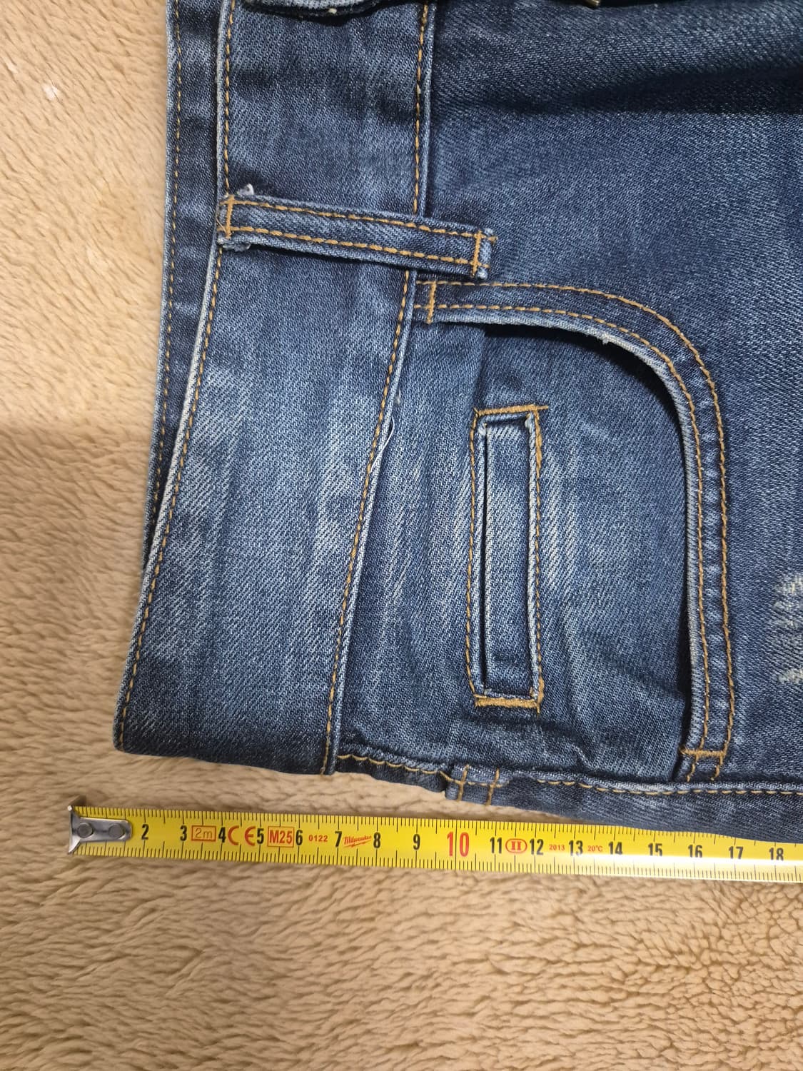 돌체앤가바나 청바지 14 판매합니다
시착만한 새것 같은 중고입니다
1호선 상품이미지4