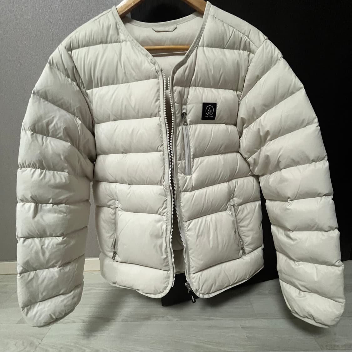 볼컴 덕다운 패딩 상품이미지1