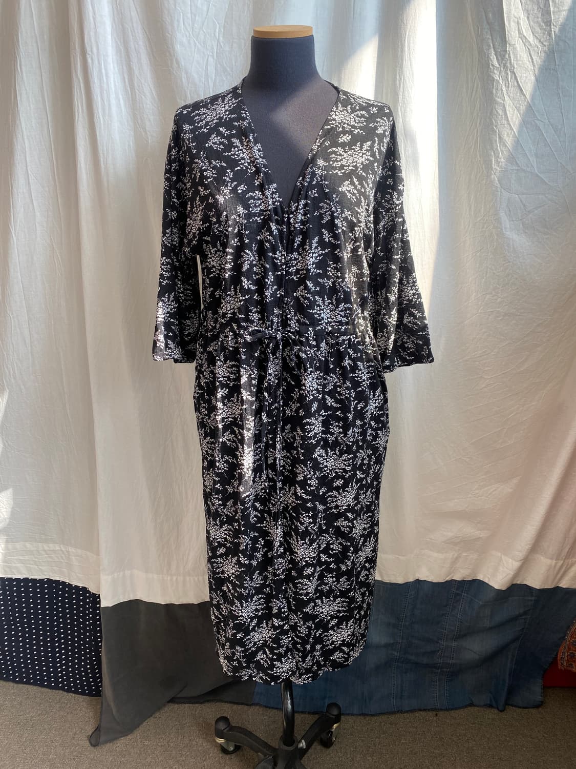 블랙 플라워 로브(F) 상품이미지1