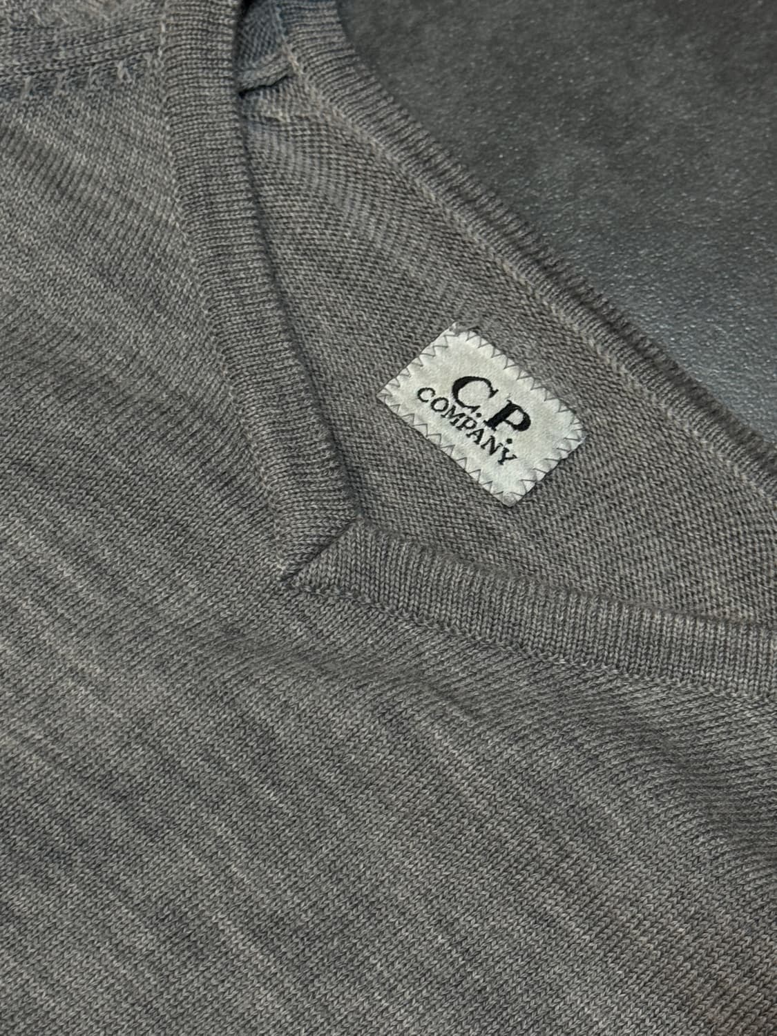 CP company 브이넥 상품이미지3