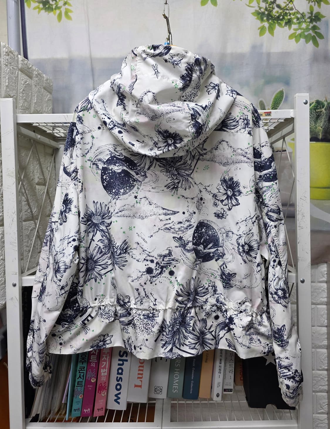 타임 여성바람막이 66 후드집업점퍼 화이트로고 플로럴 숏점퍼 WM18 상품이미지3