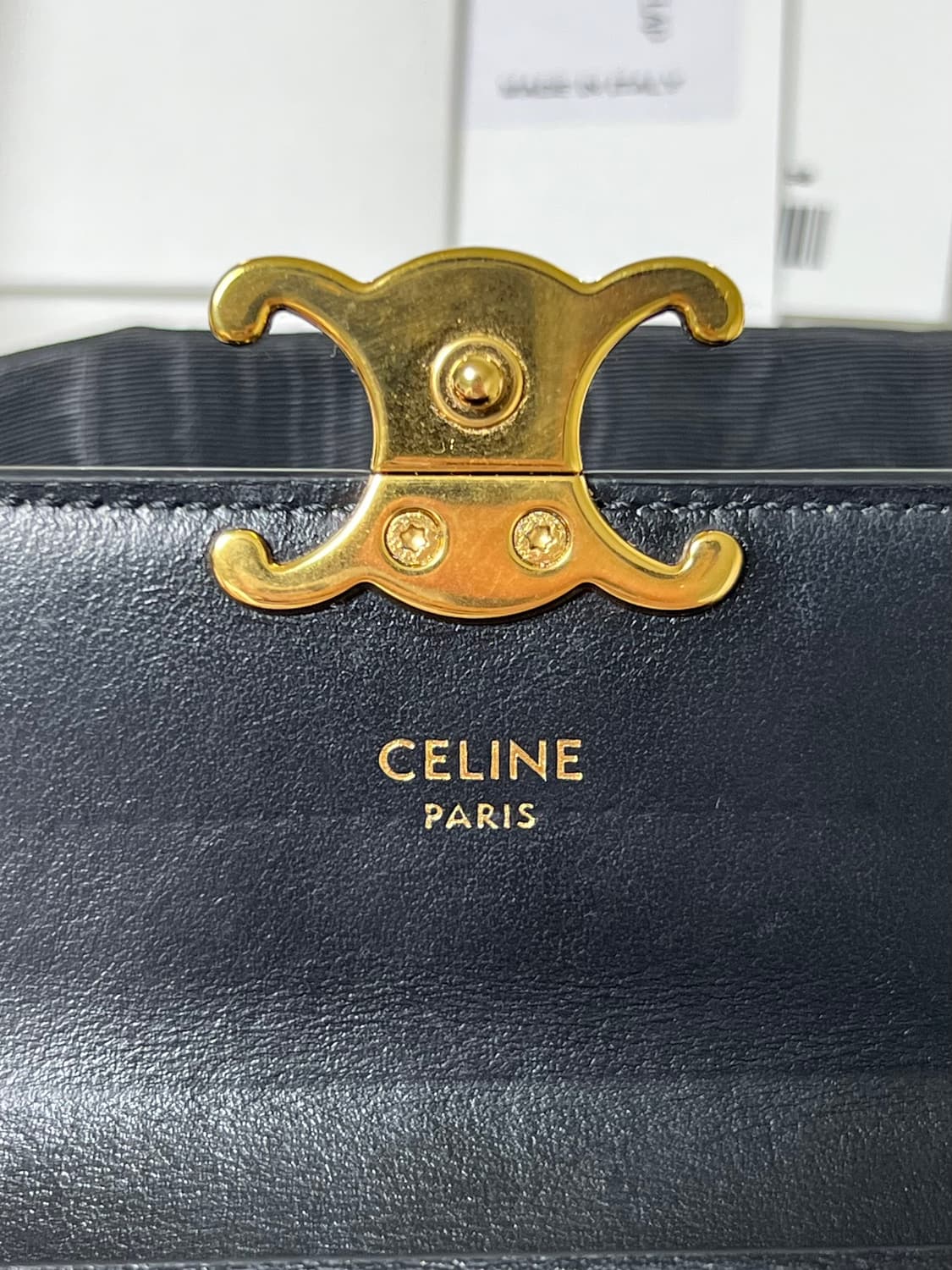 [정품] 셀린느 샤이니 카프스킨 플랩 카드 홀더 블랙 상품이미지3