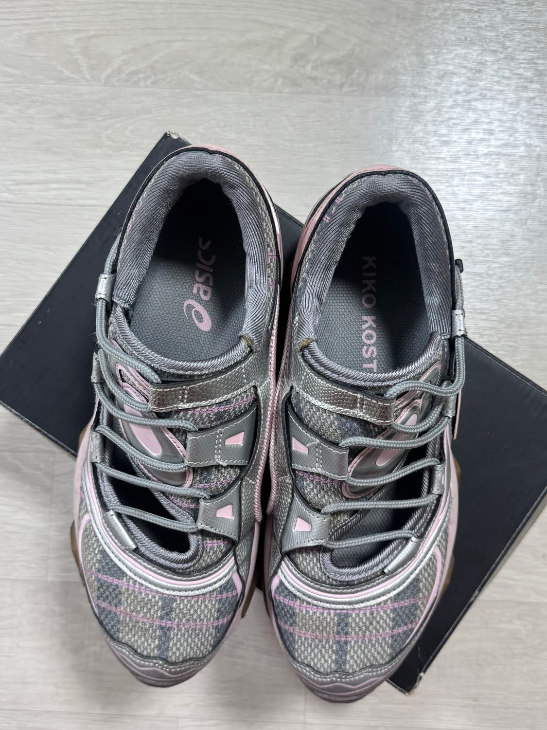 아식스 키코 코스타디노브 히스테릭글래머 젤퀀텀 코튼캔디 240 상품이미지2