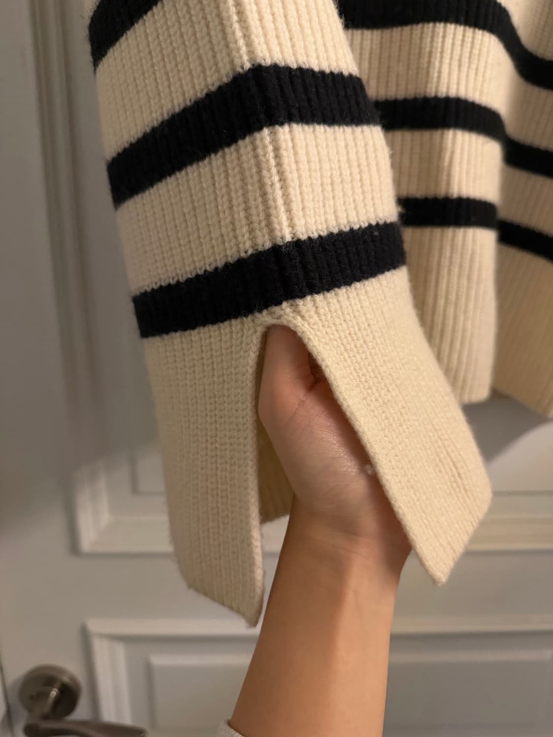 H&M 울100 스트라이프 니트 상품이미지4