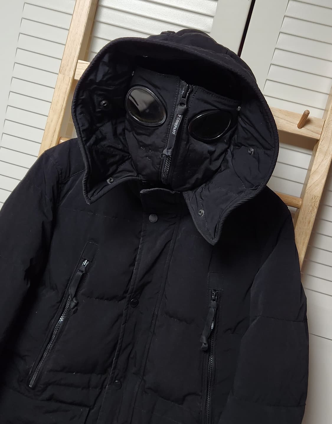씨피 컴퍼니 CP 컴퍼니 노르지 13ss 고글 패딩 블랙 자켓 상품이미지3
