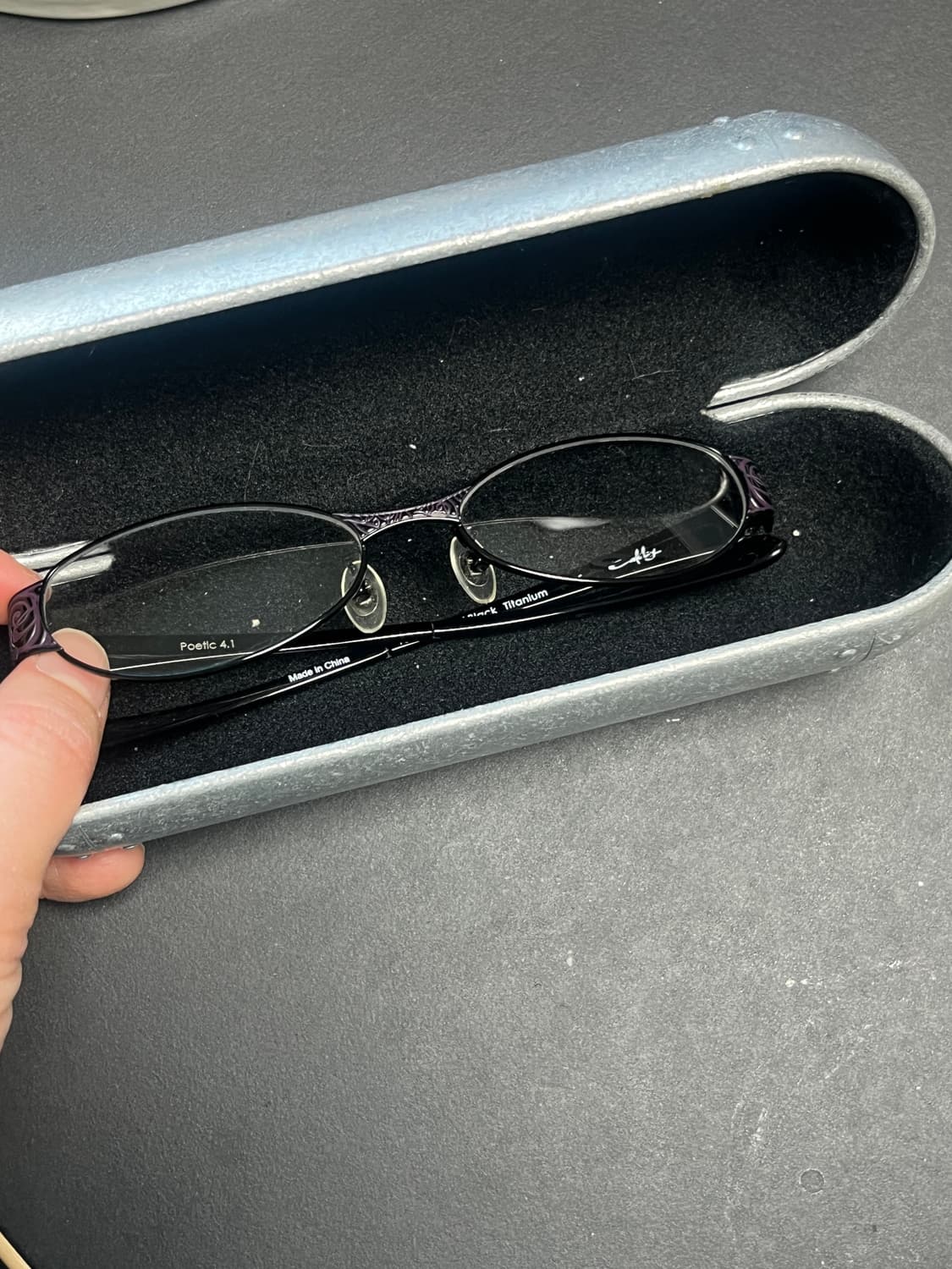 오클리 티타늄 안경 상품이미지1