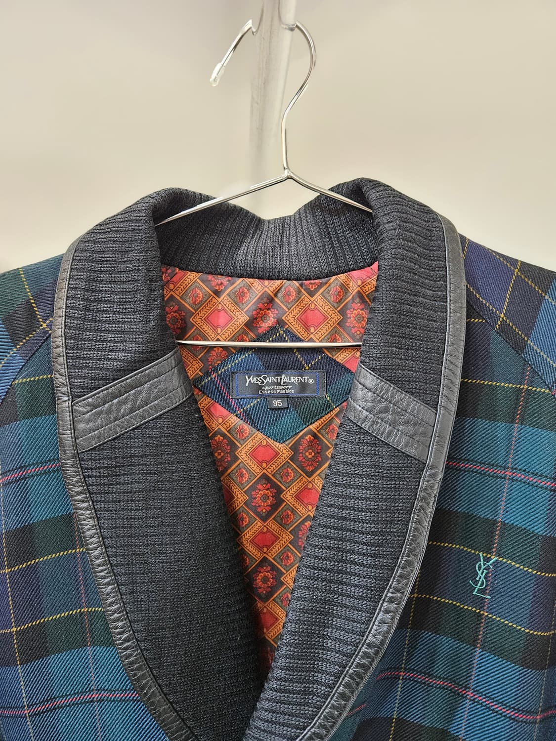 입생로랑 체크 울 자켓 상품이미지3