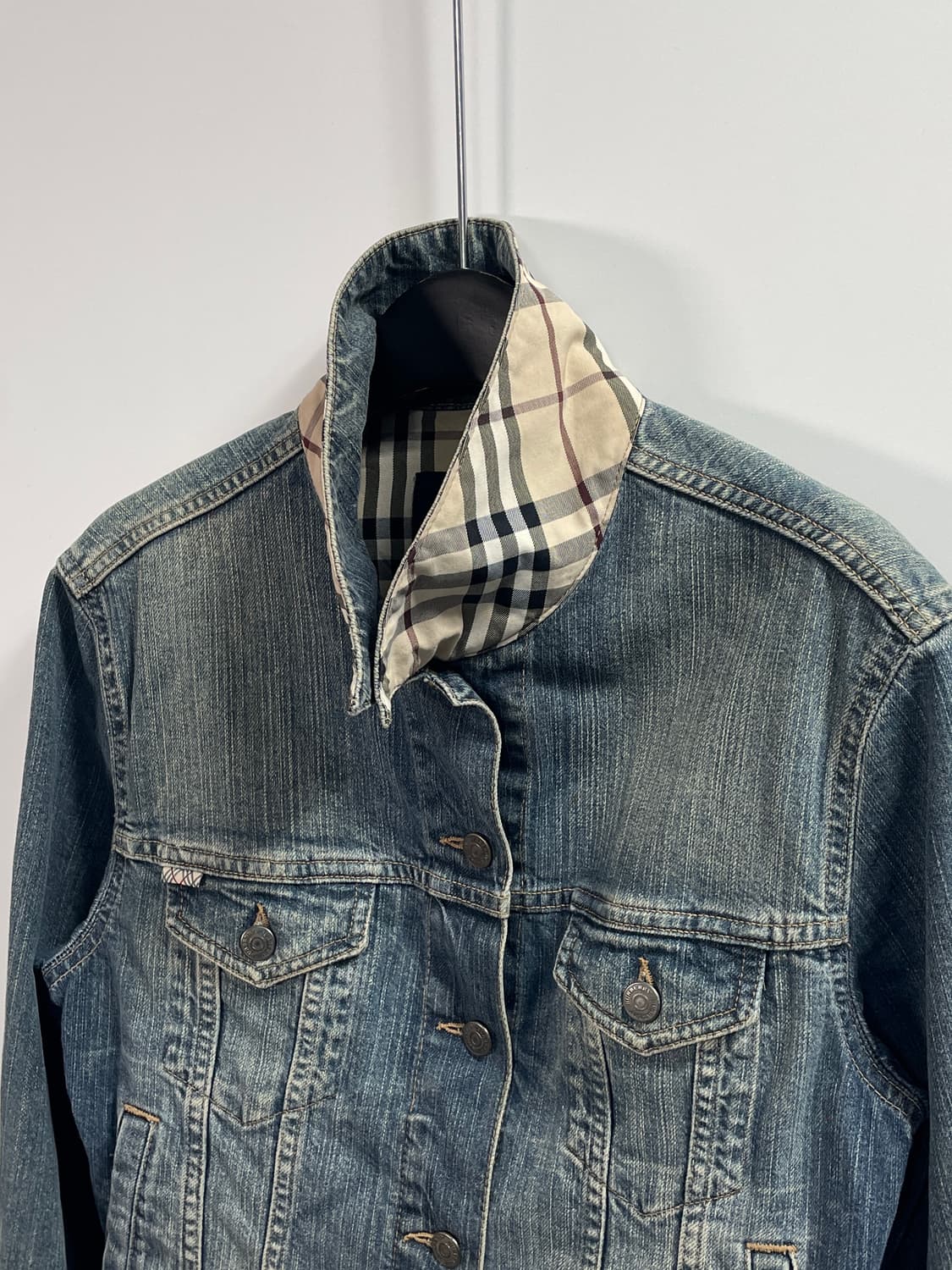 버버리 우먼스 노바체크 데님 청자켓 (on.431) 상품이미지4