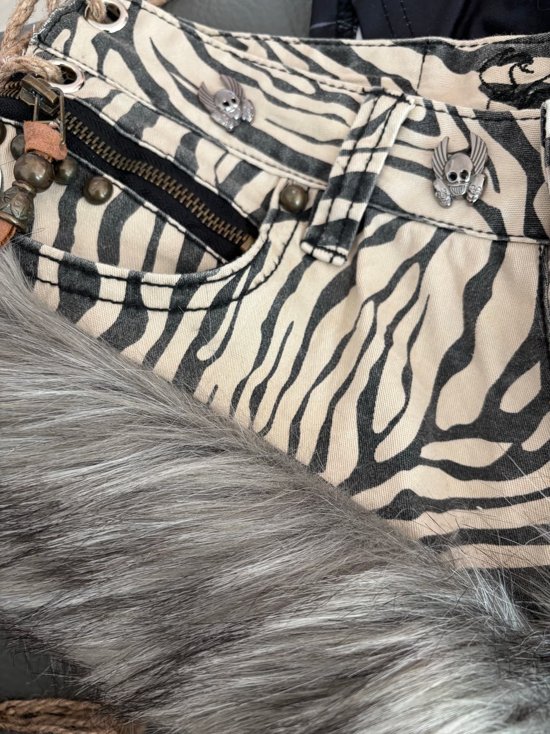 대대장급 로우라이즈 갸루 퍼 쇼츠 상품이미지4