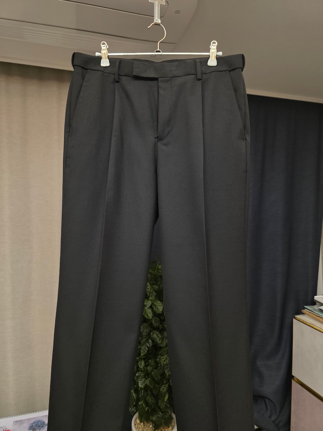 무신사스탠다드 / 울 블렌드 와이드 히든 밴딩 슬랙스 [블랙] / 32 상품이미지1