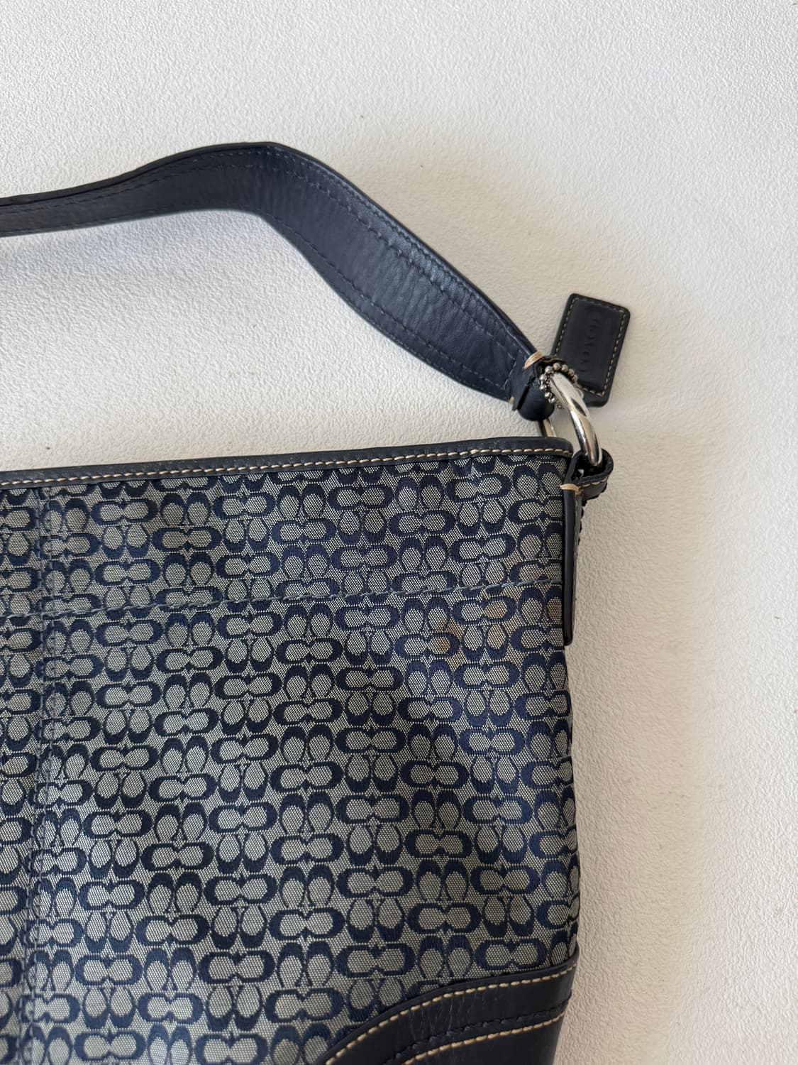 코치(COACH) 모노그램 레더 숄더백 상품이미지3