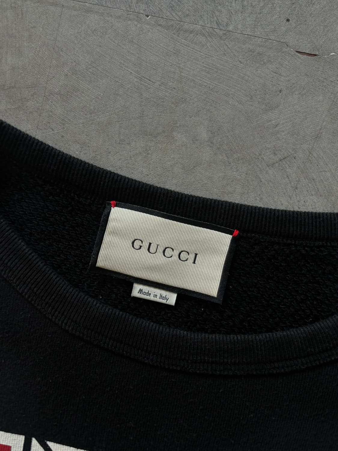 Gucci 구찌 블랙 메탈 로고 맨투맨  상품이미지3