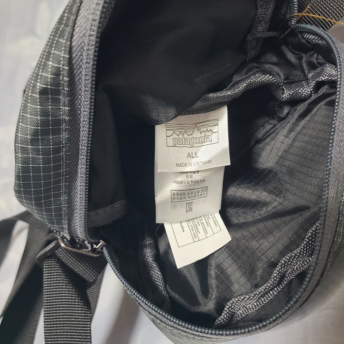 [새상품] 파타고니아 미니 크로스백/ 3가지 색상 상품이미지6