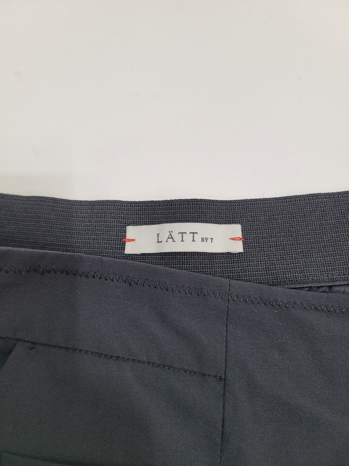 래트바이티 21SS 뒷밴딩 와이드핏 슬랙스 팬츠 / 여 64 블랙 
 상품이미지8