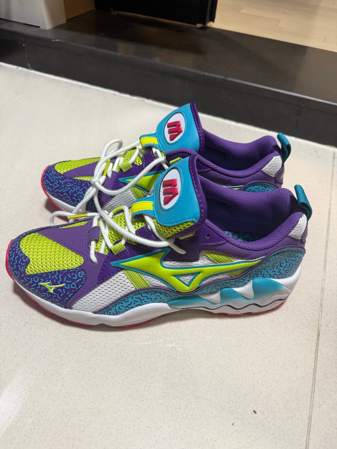 (새상품) 미즈노 웨이브 라이더 1 레트로 멀티컬러 상품이미지2